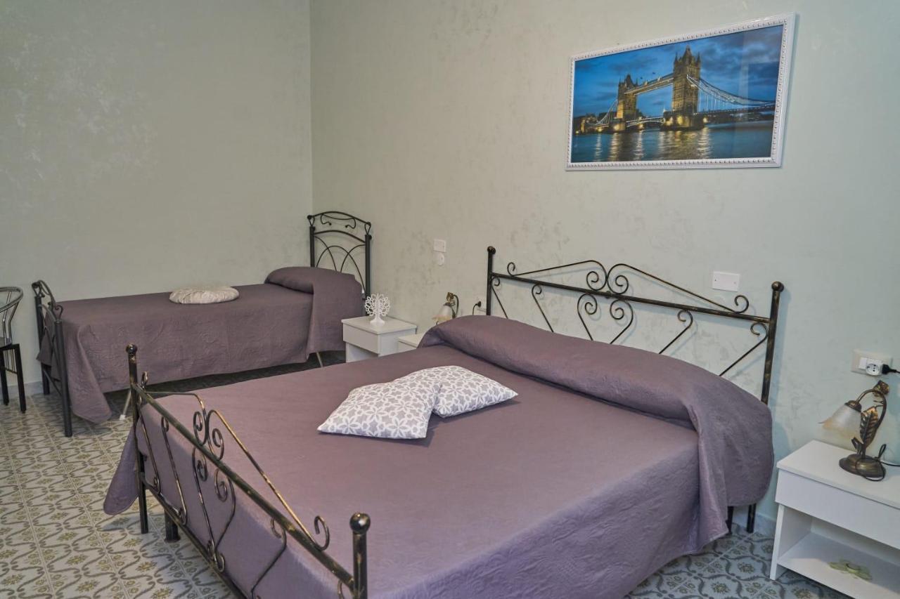 Le Stanze Di Ricci - Affittacamere Low Cost Лезина Экстерьер фото